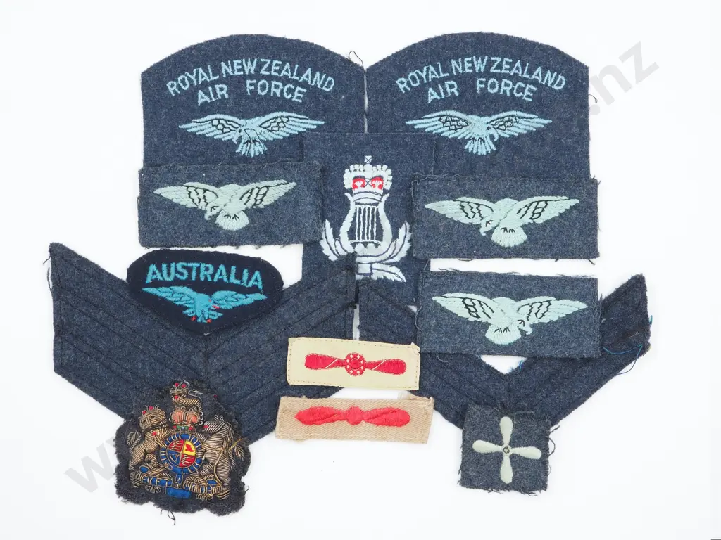 Assorted lot of Airforce Cloth Rank & Other Patches  Image 1++