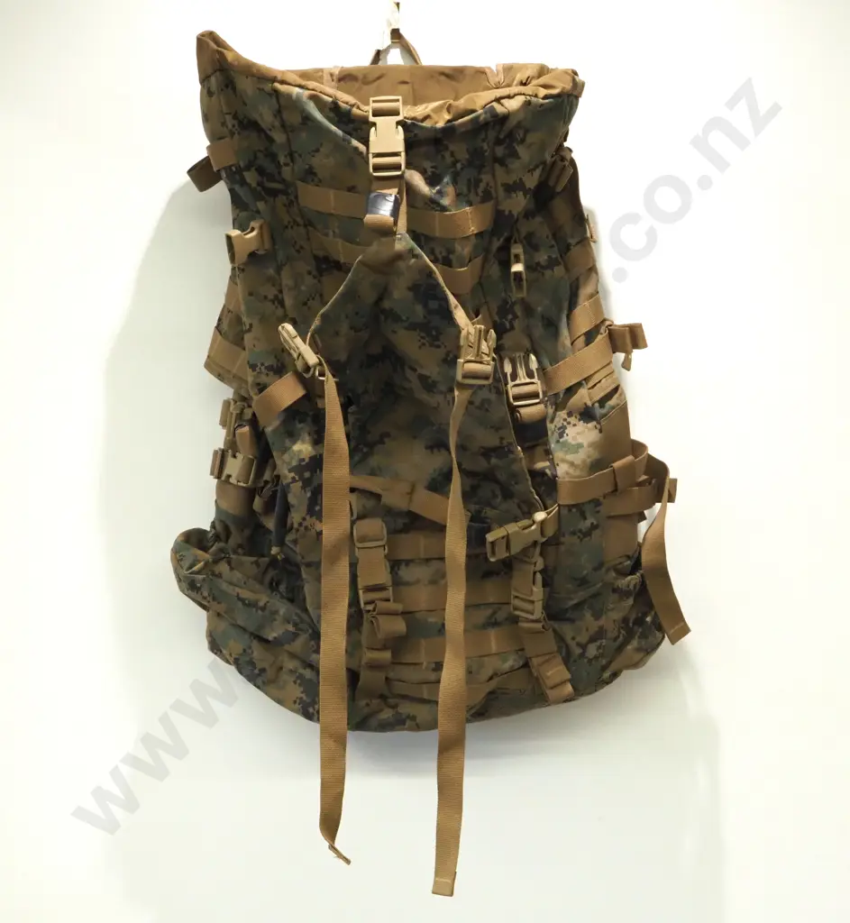 Military Style Digital Camouflage Pack Image 1++