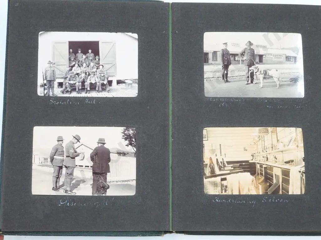 WW1  New Zealand Soldiers Photograph Album  Image 1++