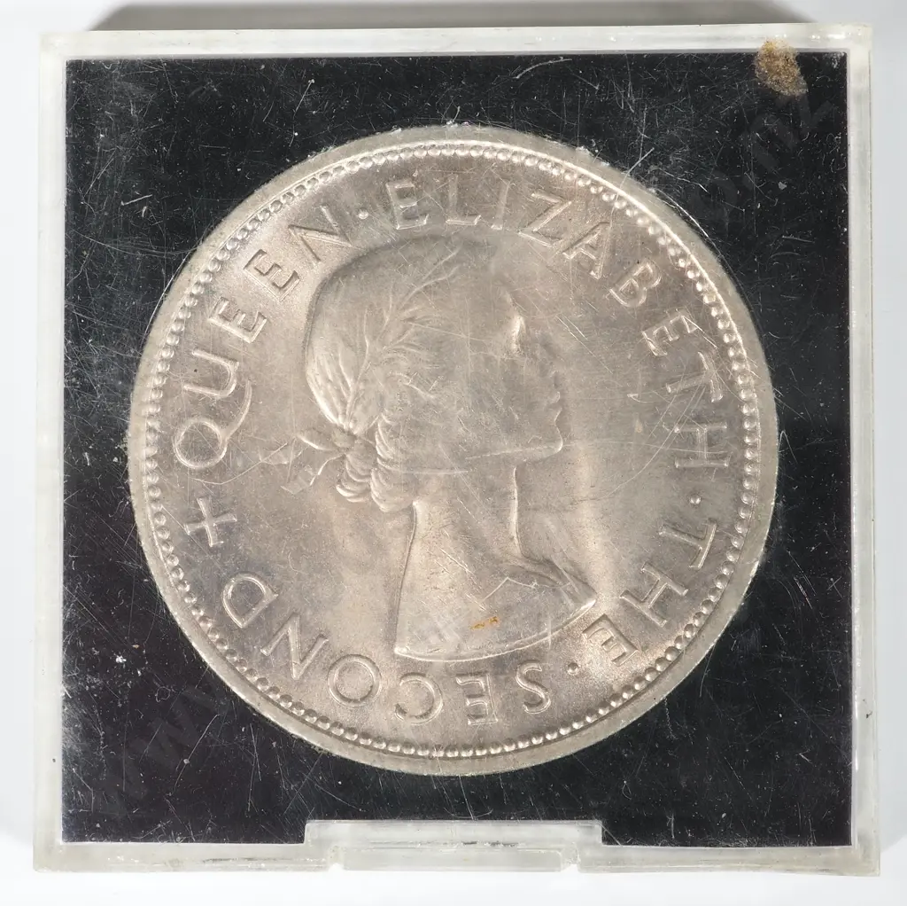 30 X New Zealand Cased Coronation Crowns C.V $540 Image 1++