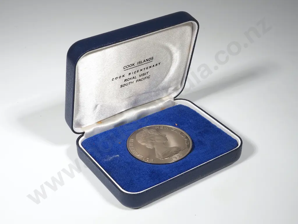 10 New Zealand 1970 Cased Proof One Dollar Coins - Cook Islands / Royal Visit : Total CV $500 NZD Image 1++