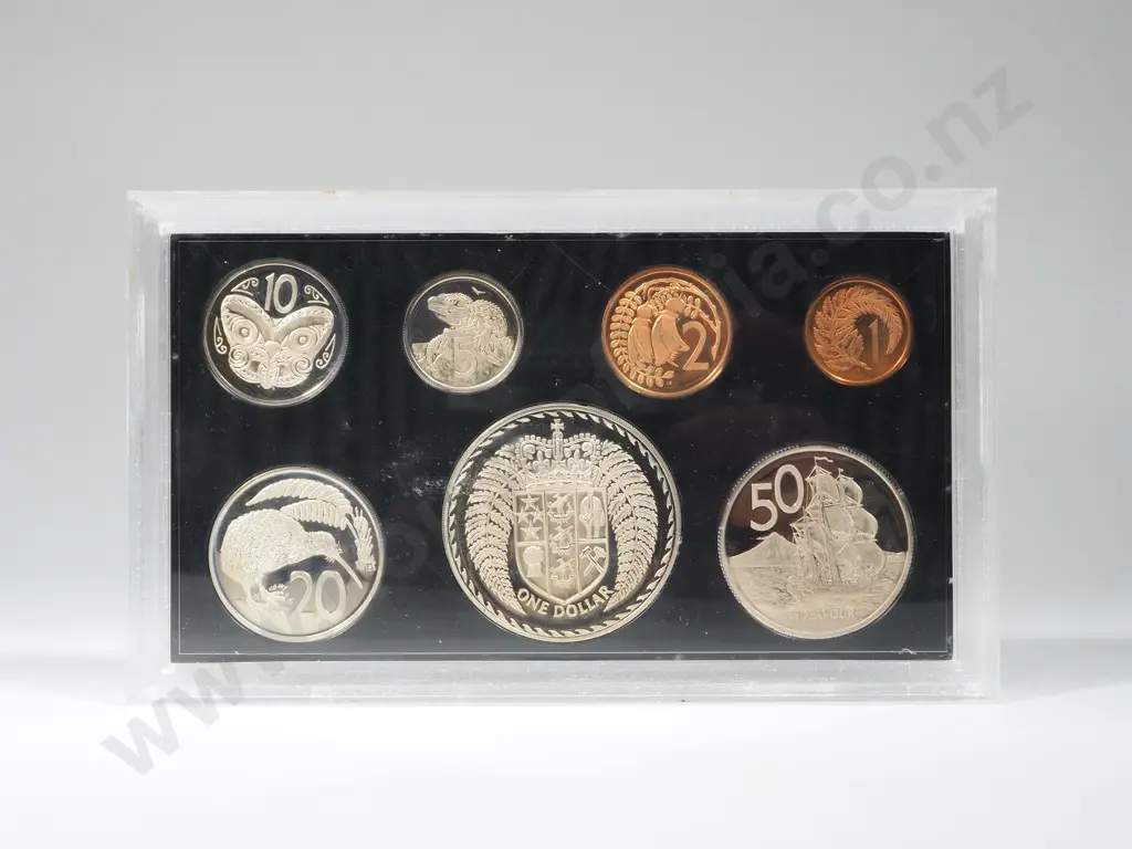 Five New Zealand 1971 Proof Sets One Nicer Than Average; Total CV $375+ NZD Image 1++