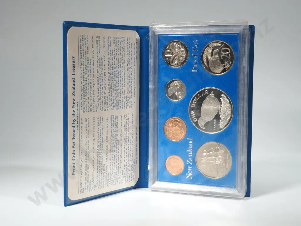 1982 New Zealand Proof Coin Set w Sterling Silver One Dollar Takahe Coin Image 1++