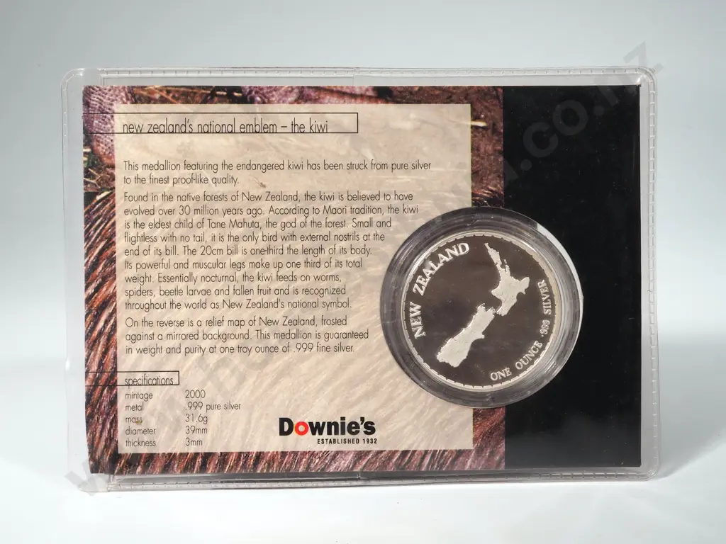 New Zealand 2000 National Emblem - The Kiwi One Troy Ounce Coin  Image 1++