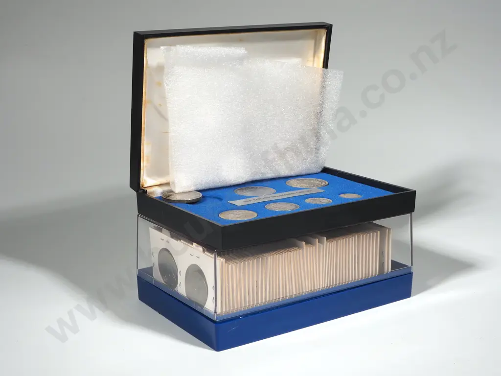 Large Assorted Lot of Individually Sorted New Zealand Coins & Cased Silver Plated New Zealand Coin Set Image 1++