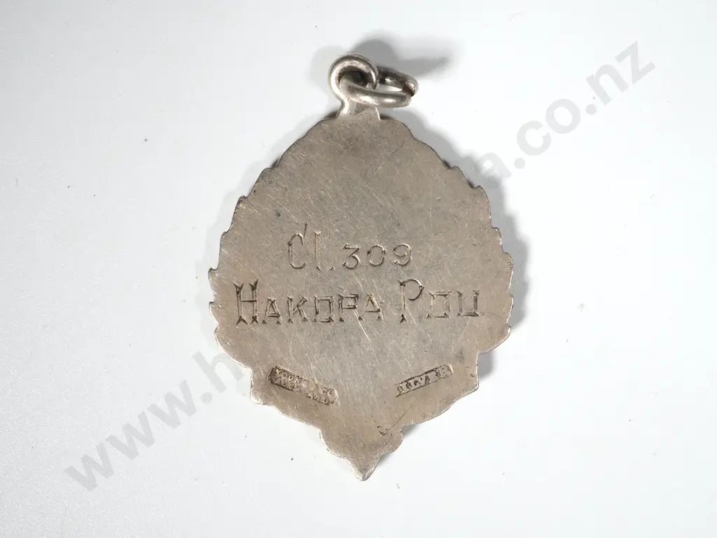 Metropolitan Winter Exhibition, 1923, Prize Medal in Silver inscribed Cl.309/Hakopa Pou Image 1++