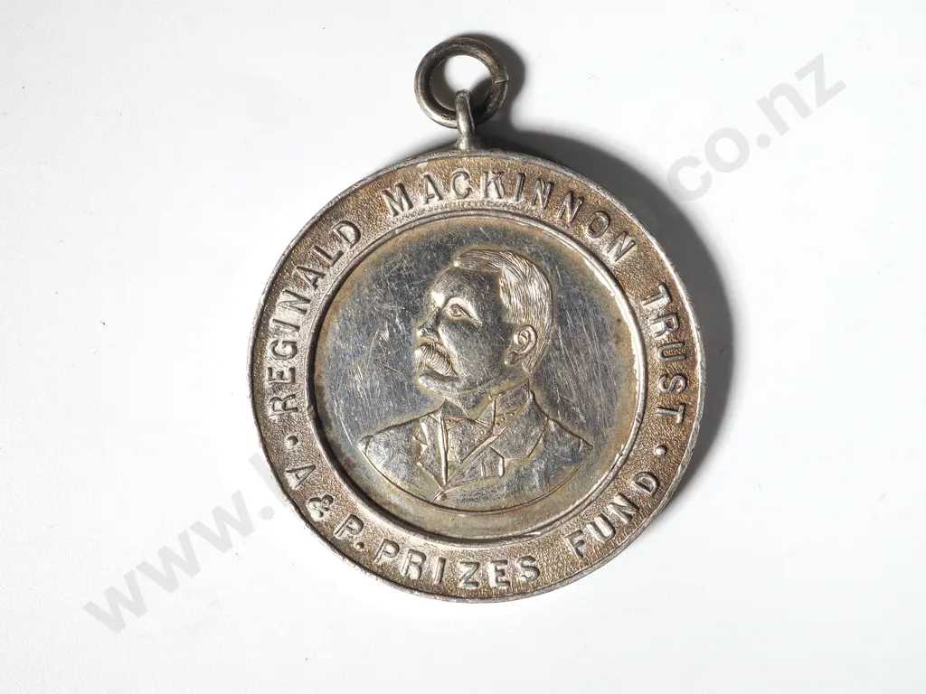 Reginald Mackinnon Trust, A&P Prizes Fund, prize medal struck in silver inscribed ‘Southland/A&P Assn/Champion/Cl Image 1++
