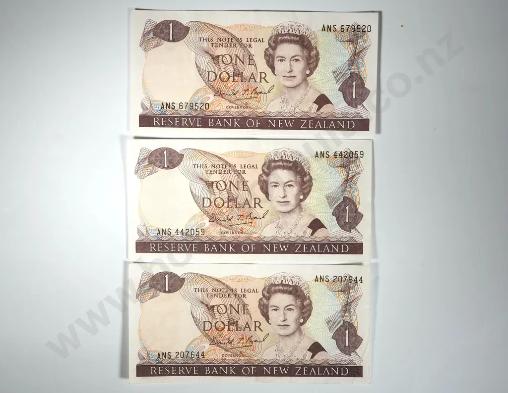 Three New Zealand $1 Brash Banknotes: VF or Better  Image 1++