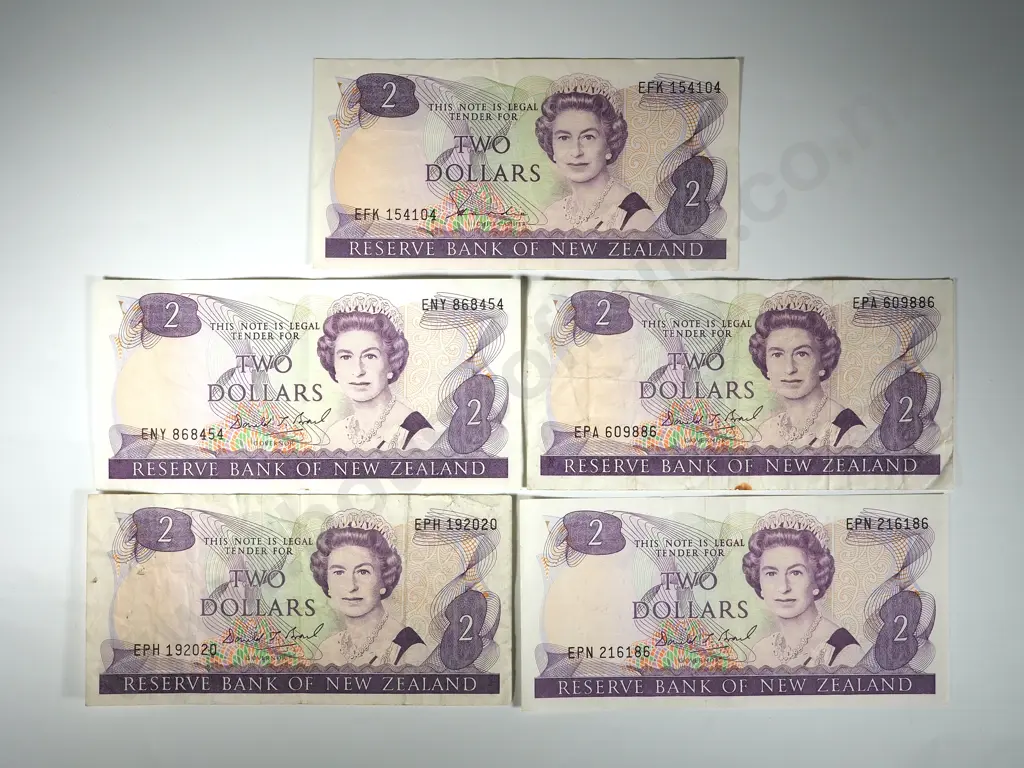 Five New Zealand $2 Notes: One Hardie / Four Brash Image 1++