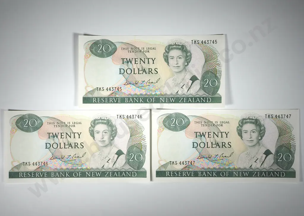 Three New Zealand AUNC $20 Brash Banknotes  Image 1++