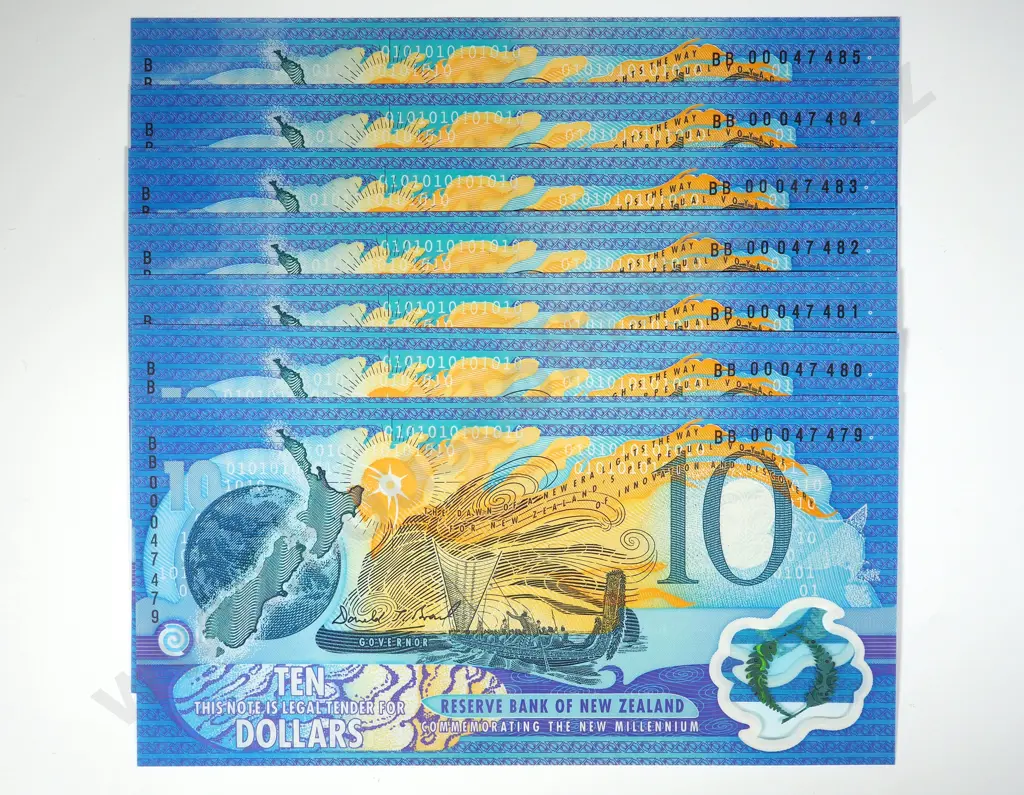Seven Consecutive AUNC New Zealand $10 Banknotes  Image 1++