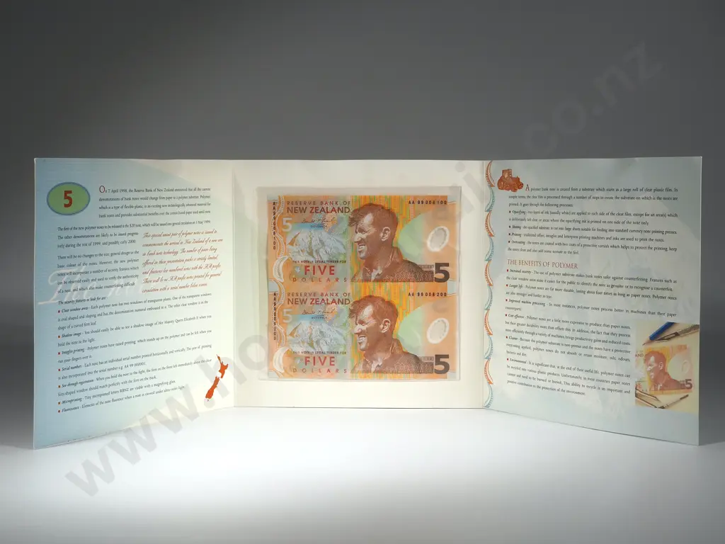 Uncut Pair of New Zealand Brash $5 Notes  Image 1++