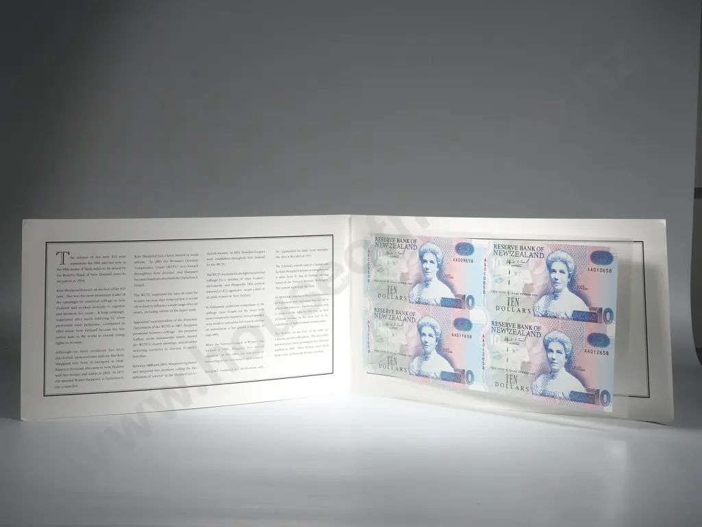 Reserve Bank of New Zealand 1993 Ten Dollar Note Presentation Pack - Uncut Sheet of Four  Image 1++