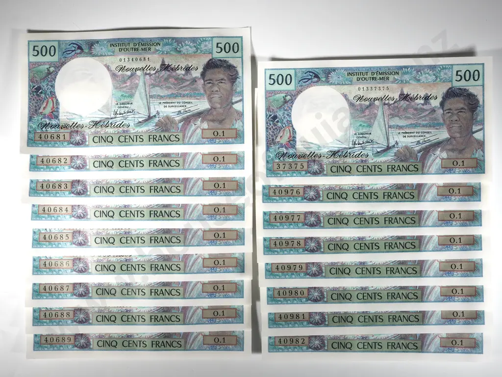 17 X New Hebrides 500 Francs Uncirculated Banknotes Consecutive Run of 9 & 7 Paper Ripples as Issued Total CV USD $2295 Image 1++