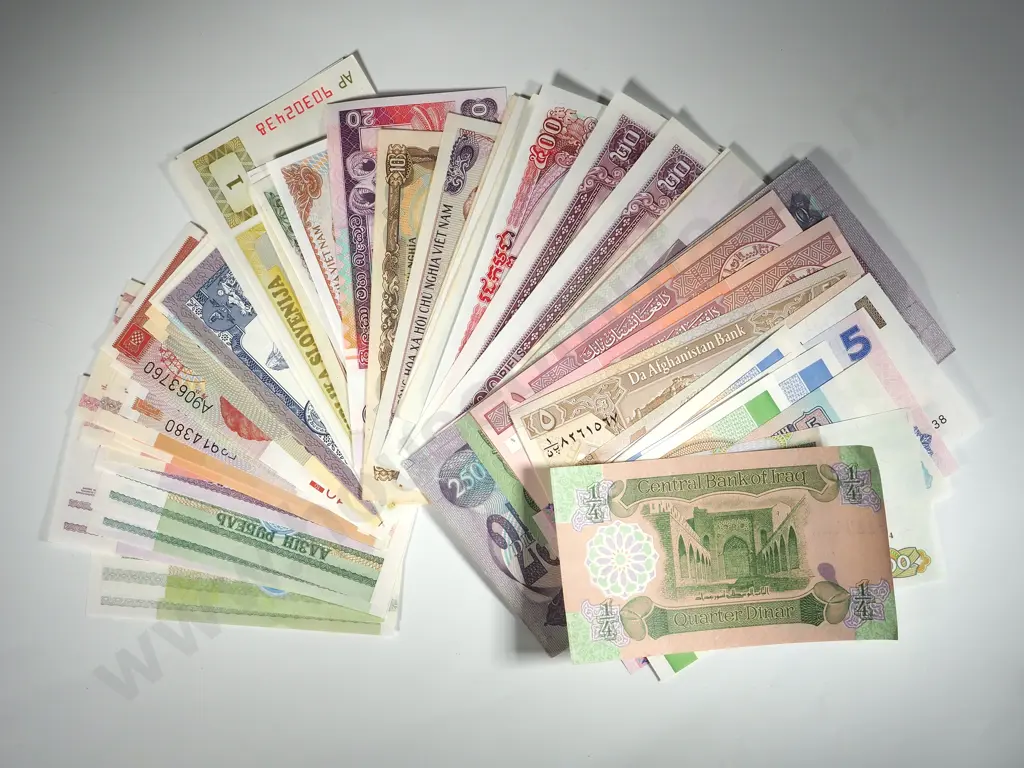 Assorted Lot of International Banknotes - Mostly Arica / Middle East Mostly AU - UNC Image 1++