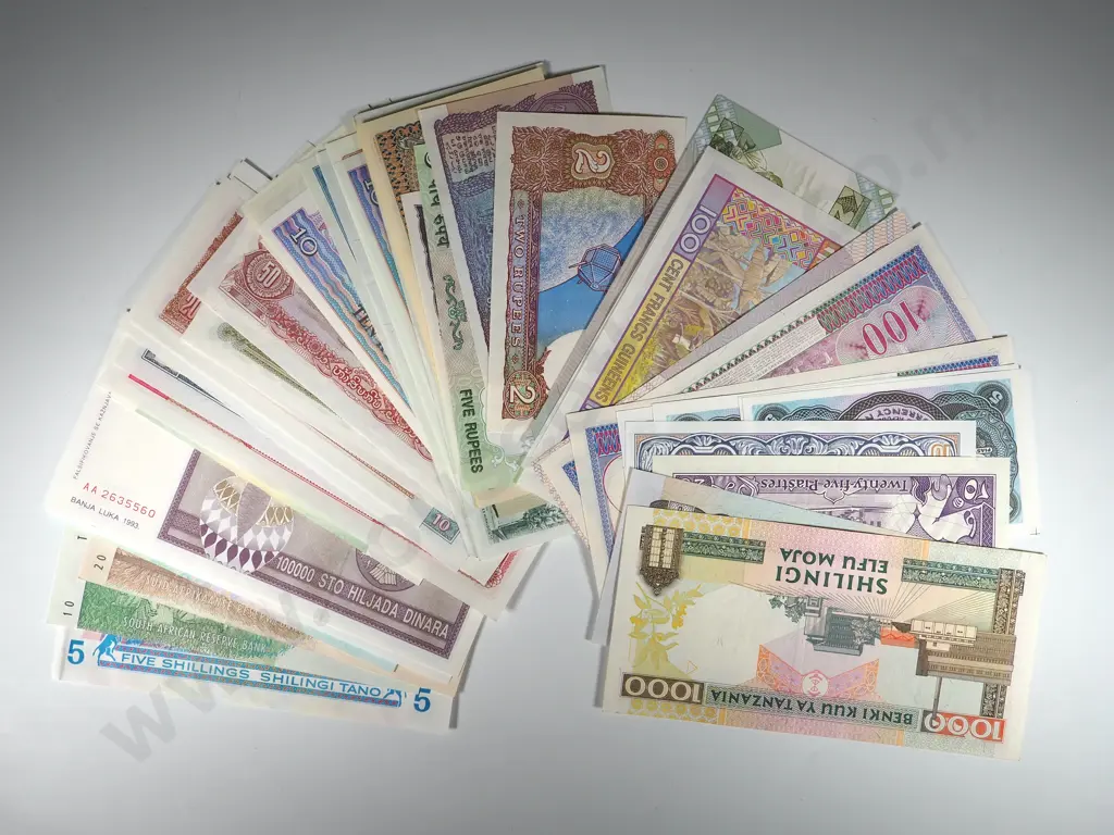 Assorted Lot of International Banknotes - Mostly Arica / Middle East Mostly AU- UNC Image 1++