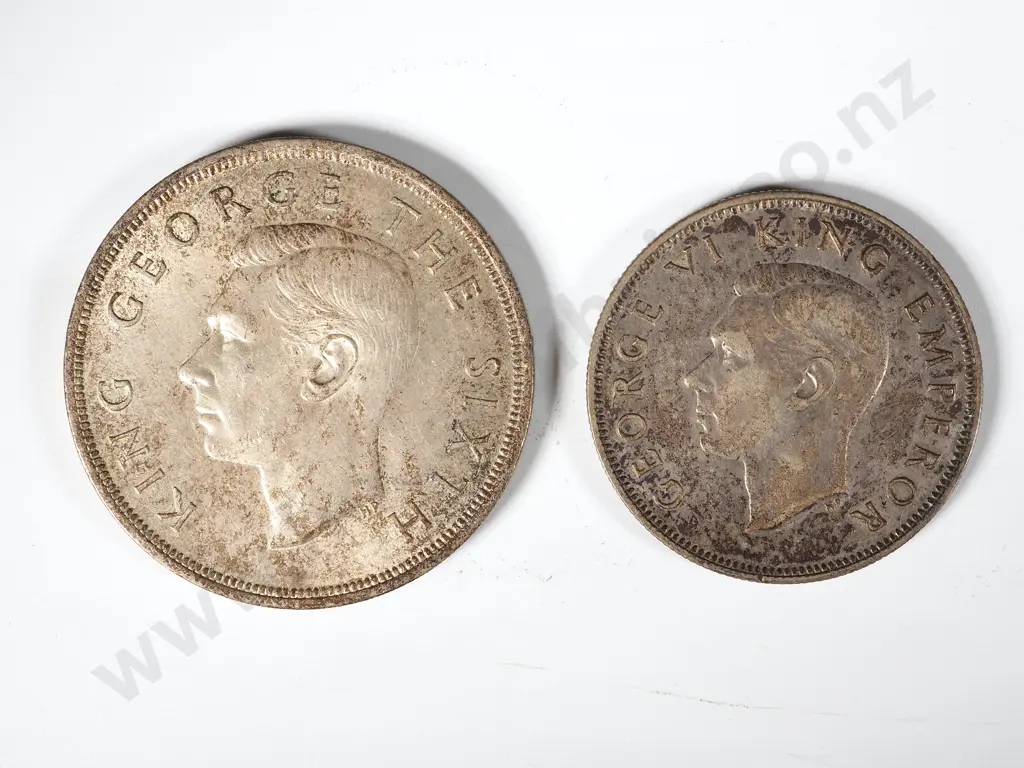 1949 NZ Silver & 1940 Half Crown  Image 1++