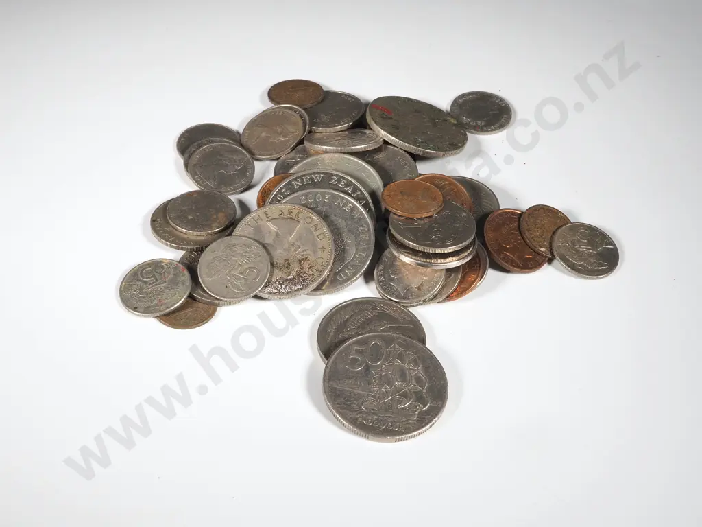 Assorted lot of New Zealand Currency Coins  Image 1++