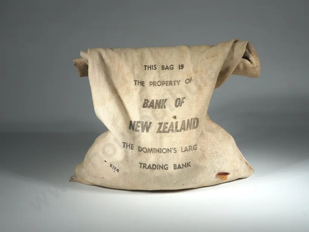 Bag of Assorted NZ Coins  Image 1++