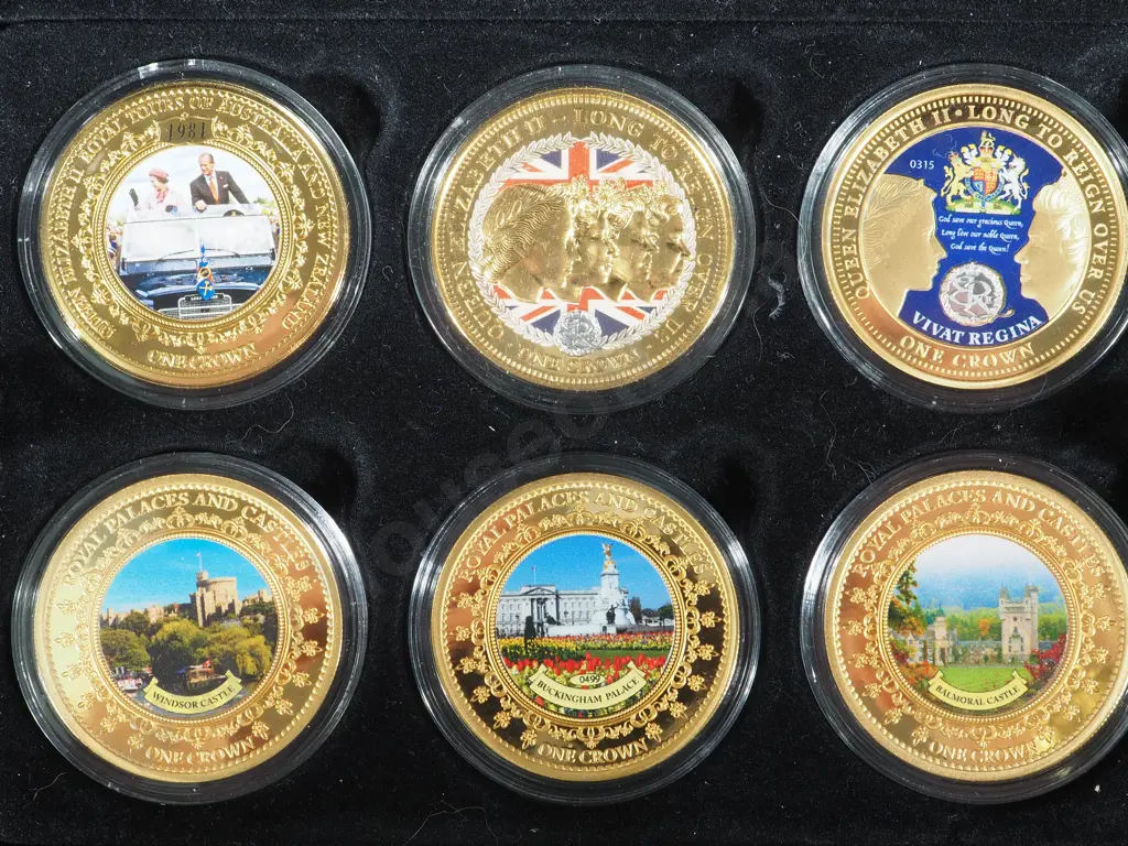 18 Crown Size Commemorative Coins incl War of Pacific & Royal Family - Image 1++