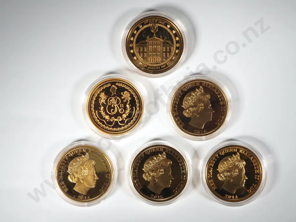 Assorted lot of Royal Family Commemorative Coins Image 1++