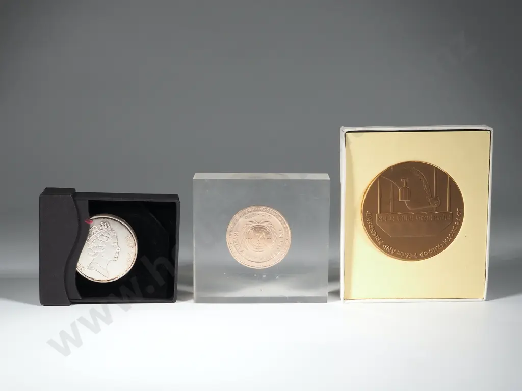 Lot of Three Commemorative Medallions incl UN Paperweight Image 1++