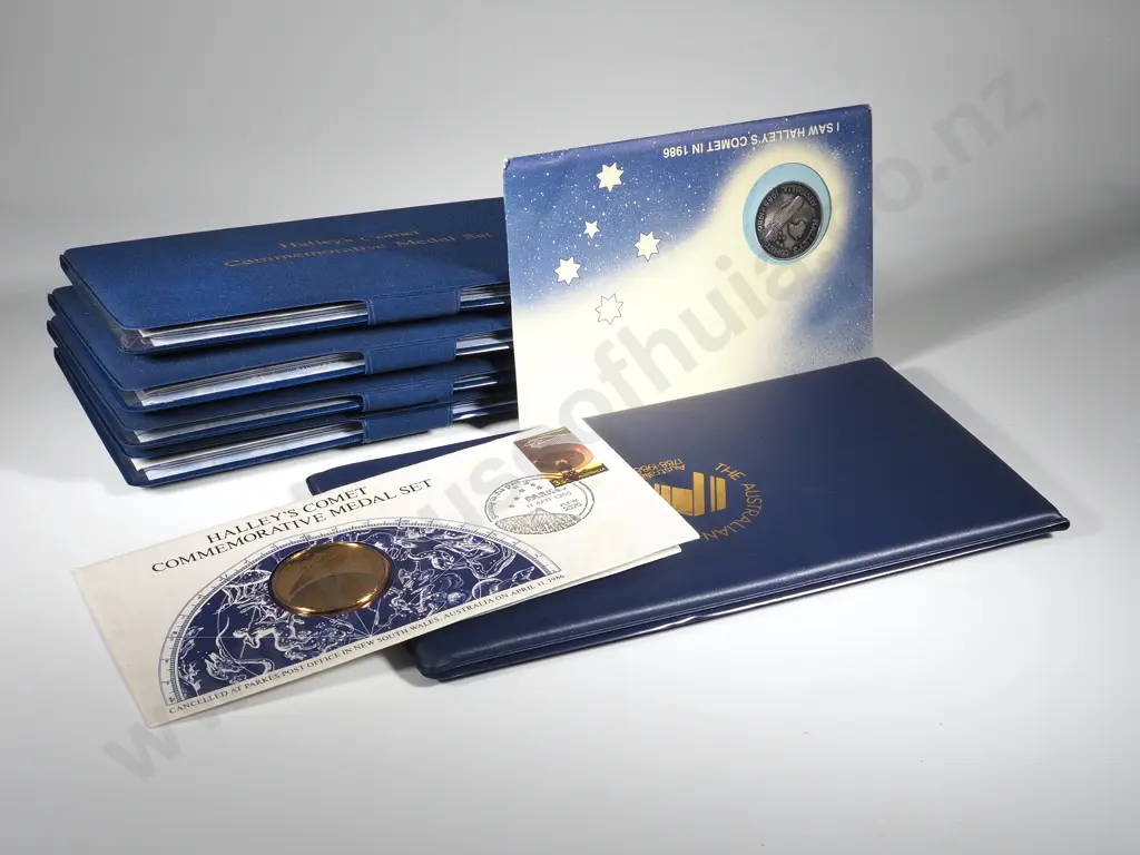 Assorted lot of Commemorative Medal Sets Related to Halley's Comet  Image 1++
