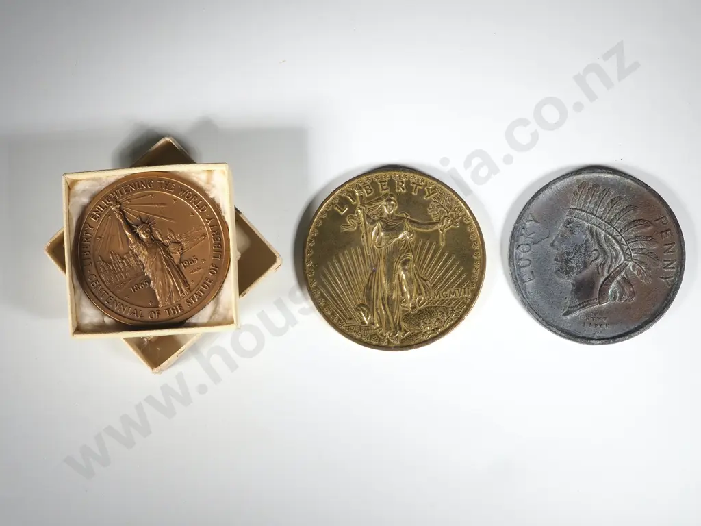 Three Oversized United States Commemorative Coins & Medallions Image 1++