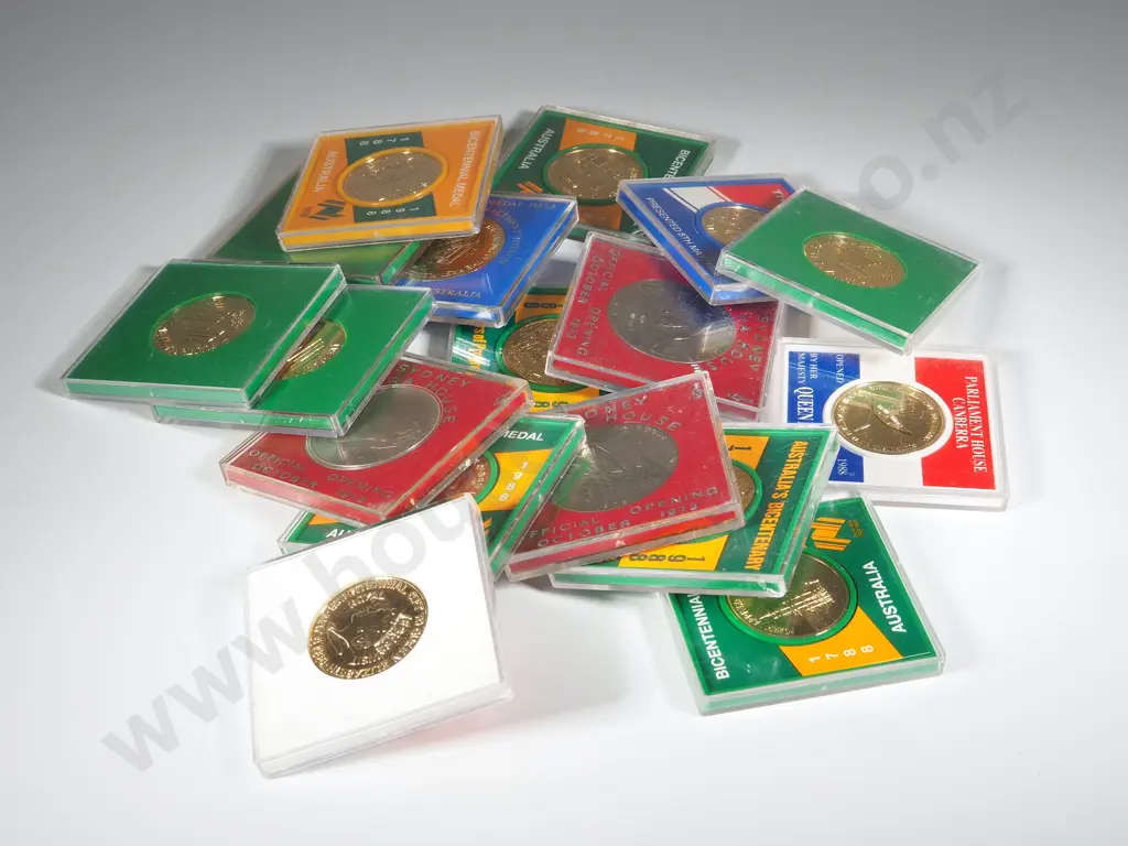 Assorted Lot of Unciruclated Australian Commemorative Coins & Medallions in Plastic Cases  Image 1++