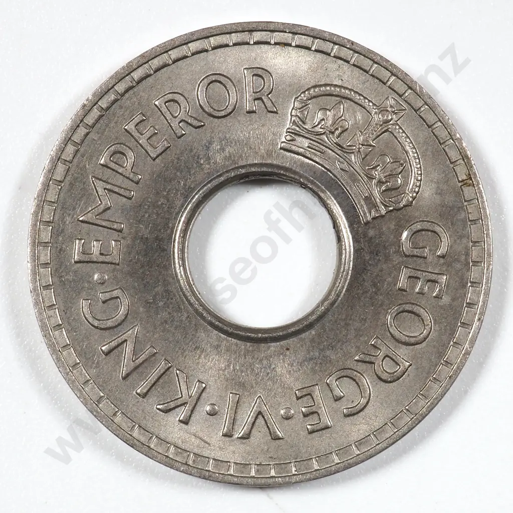 1940 Fiji Halfpenny - UNC  Image 1++