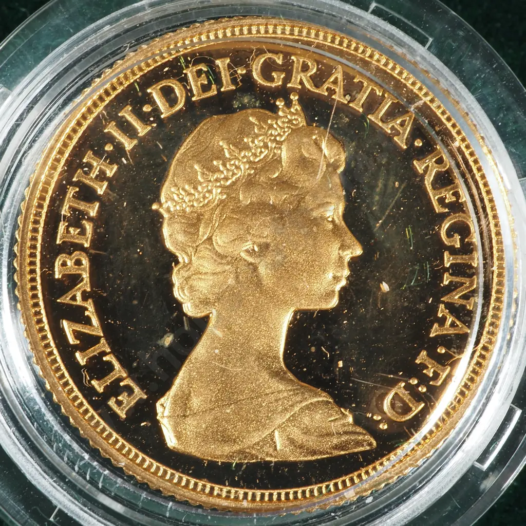 1980 United Kingdom Cased Proof Sovereign  Image 1++
