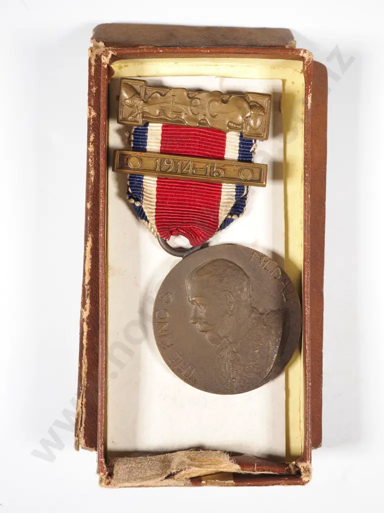1914-15 London County Council Kings Medal - Cased  Image 1++