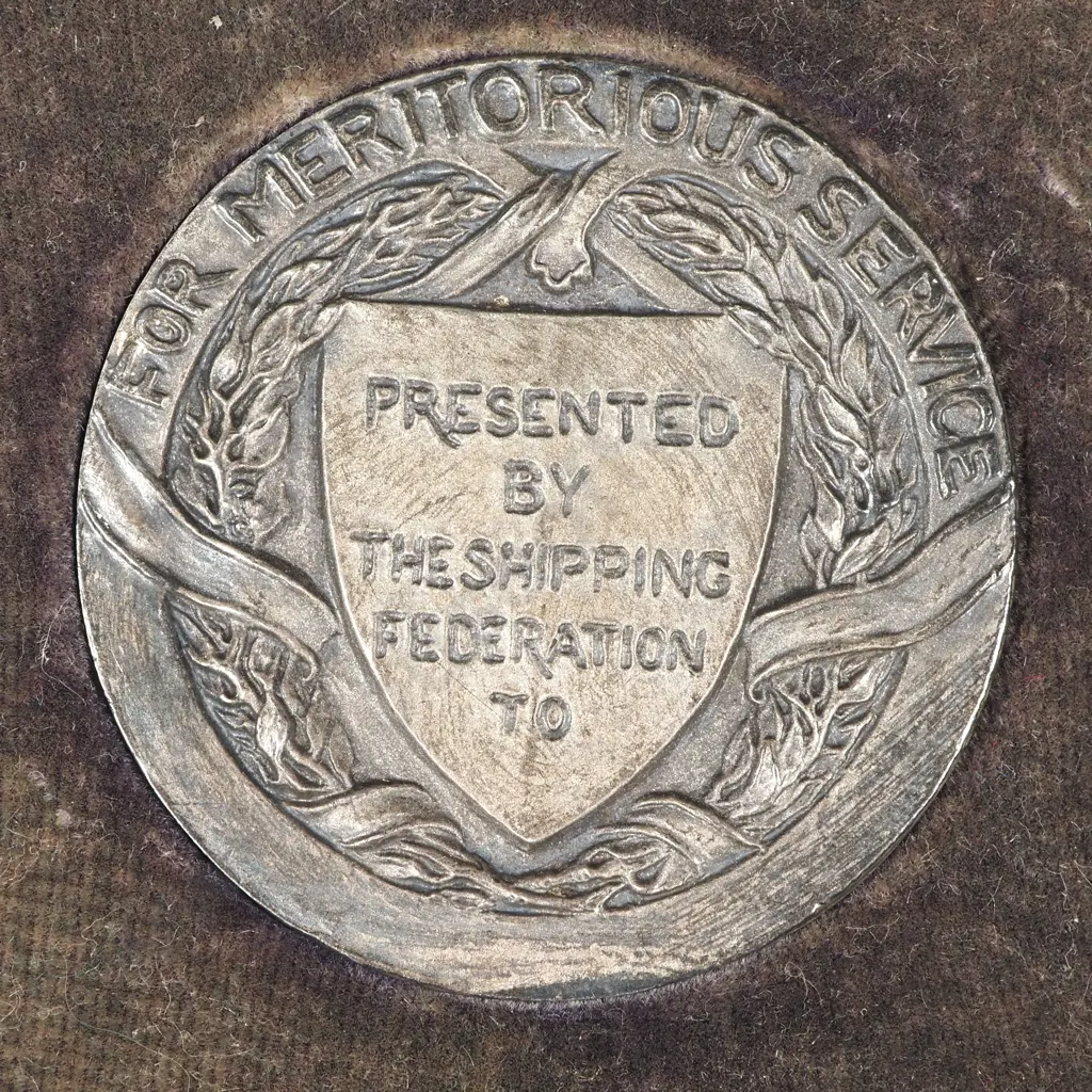 Cased White Metal Shipping Federation Meritorious Service Medal, 28mm in Diameter  Image 1++