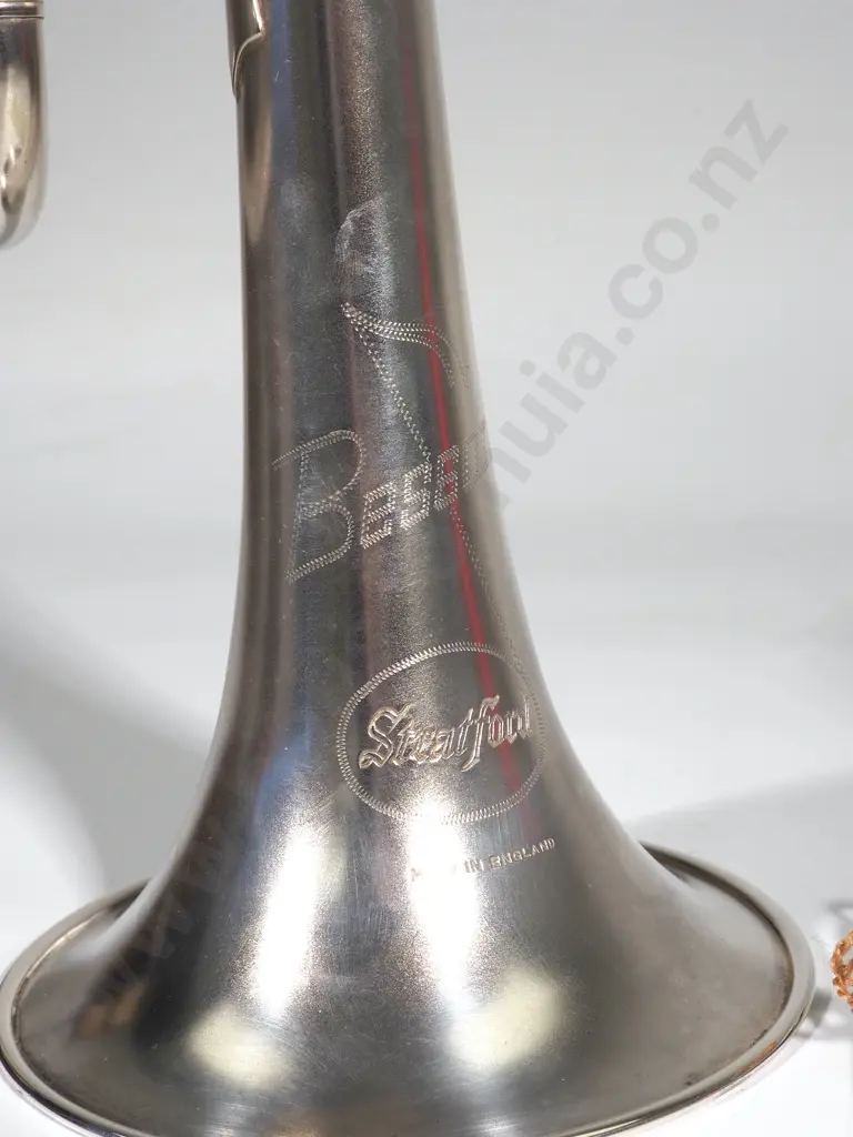Vintage Besson Stratford Trumpet with Case Image 1++