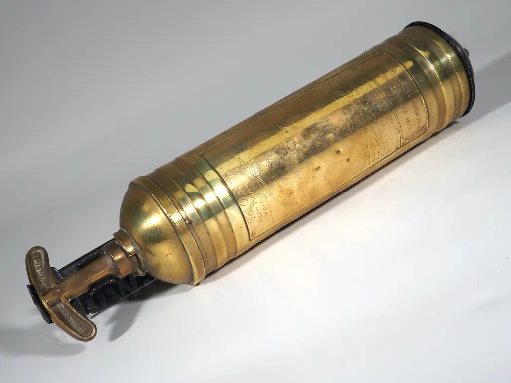 RNZAF Brass Fire Extinguisher "Pyrene" Image 1++