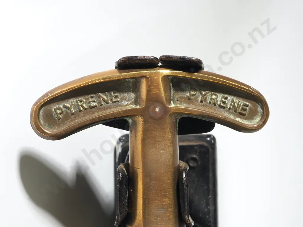 RNZAF Brass Fire Extinguisher "Pyrene" Image 1++