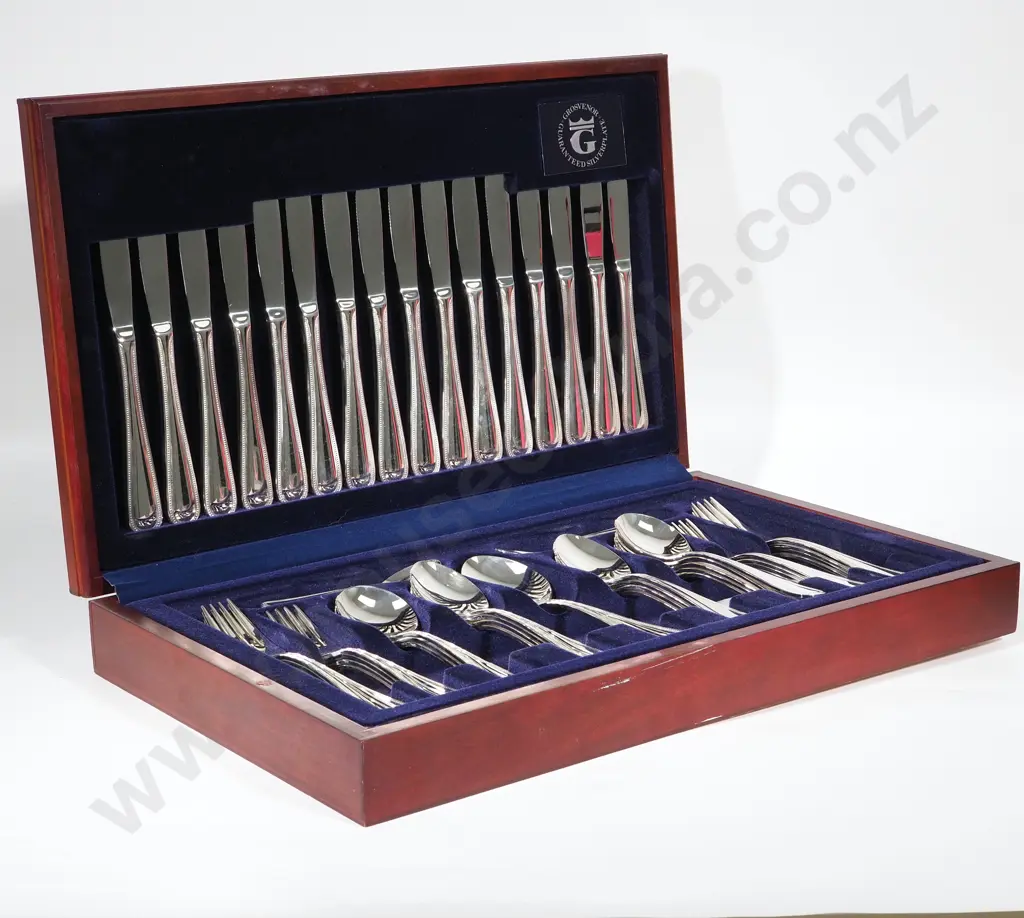 Canteen of Grosvenor Plate Cutlery - As New Image 1++