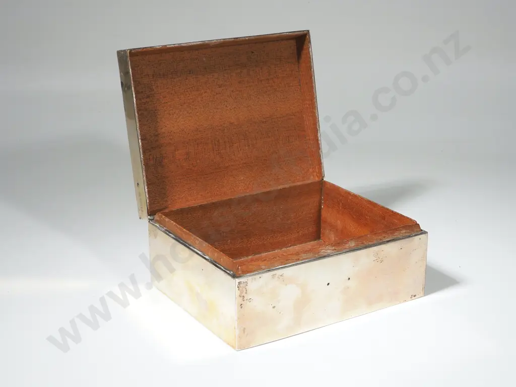 Sterling Silver Cigar Box. - Cedar Lined w Engine Turned Decoration to Lid Image 1++