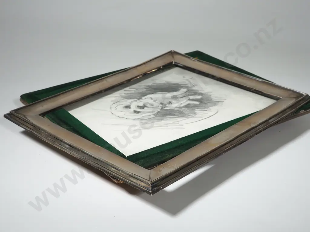 Sterling Silver Photo Frame. English Hallmarks. Image 1++