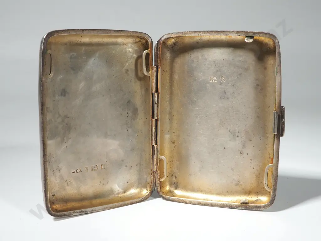 Sterling Silver Cigarette Case w Allover Leaf & Scroll Decoration Image 1++