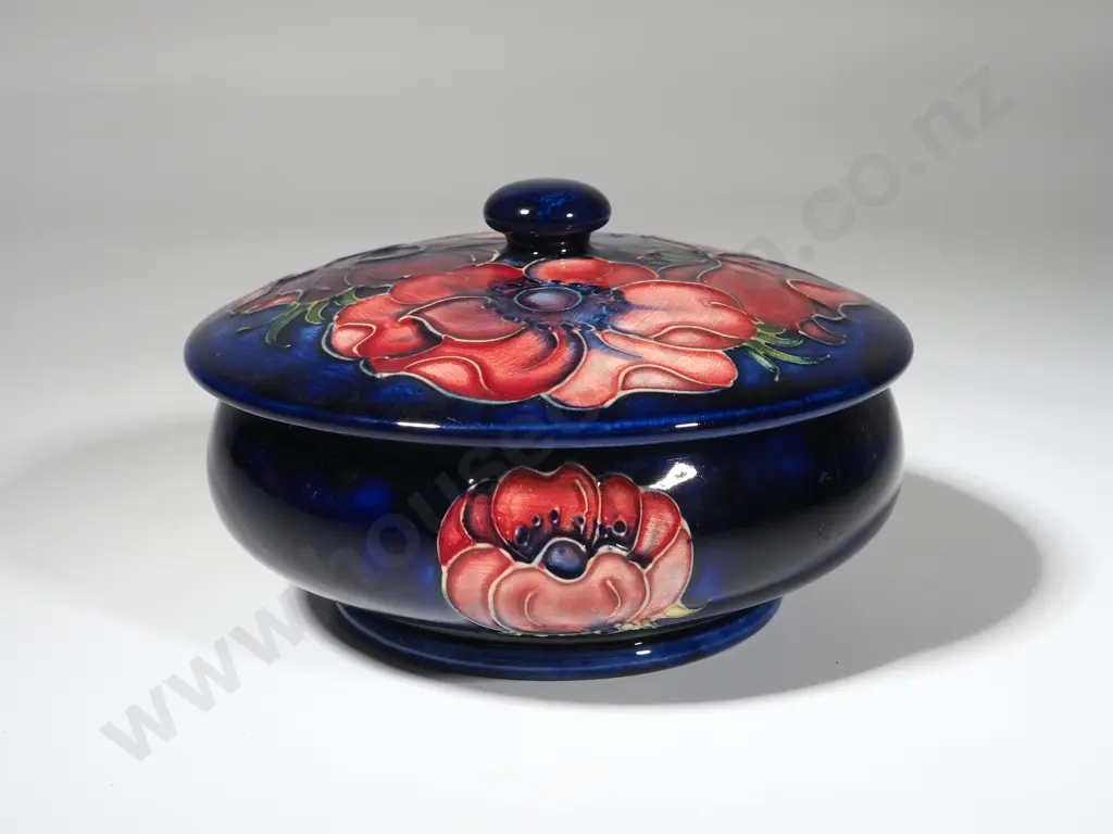 Moorcroft Powder Bowl, Anemones on a Blue Ground. Diam.140mm x Hgt 65mm Image 1++