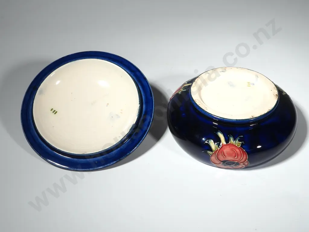 Moorcroft Powder Bowl, Anemones on a Blue Ground. Diam.140mm x Hgt 65mm Image 1++