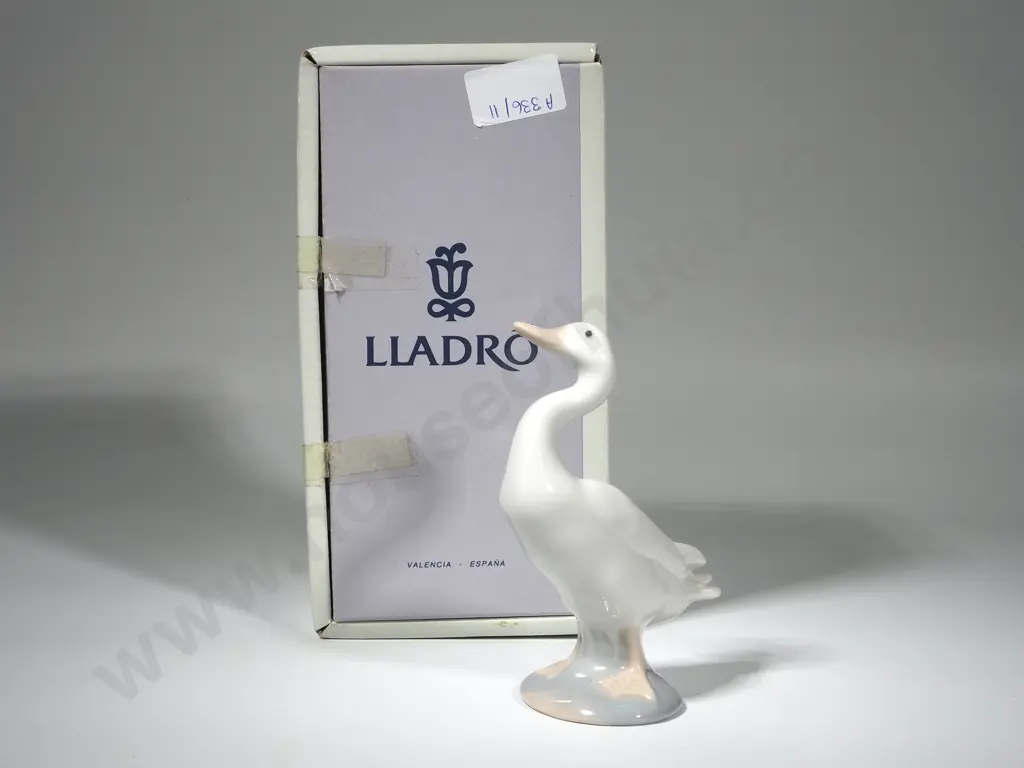 Lladro Goose 04552 Image 1++