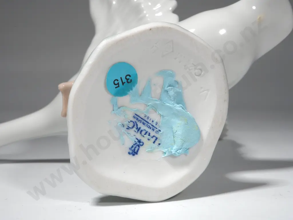 Lladro Figure of a Goose  315 Image 1++
