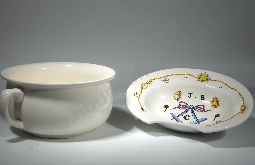 Vintage Chamber Pot and a Masonic Shaving Dish  Image 1++