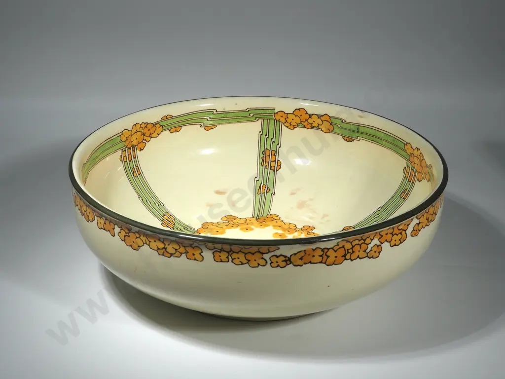Large Royal Doulton Bowl Image 1++