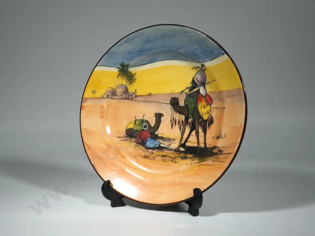 Royal Doulton Desert Scenes Plate & Stand Image 1++