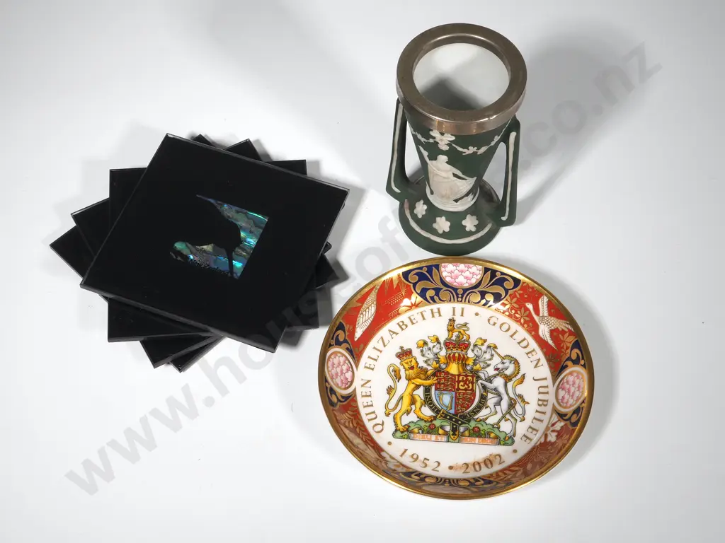 Three Assorted Table-top Items Image 1++