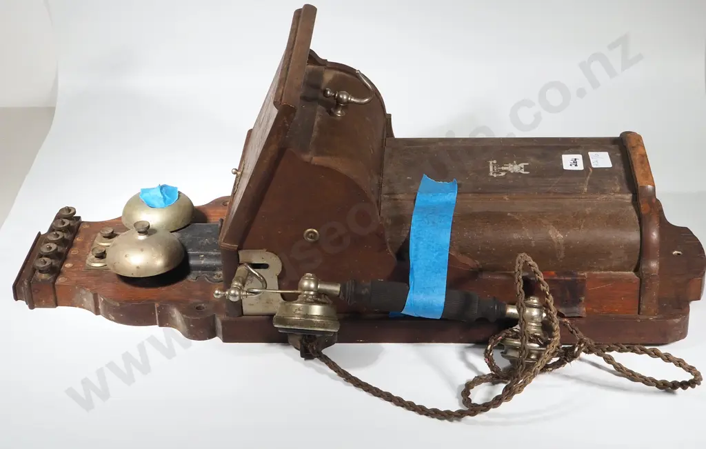 Colonial Scroll Back Telephone Top Missing  Image 1++
