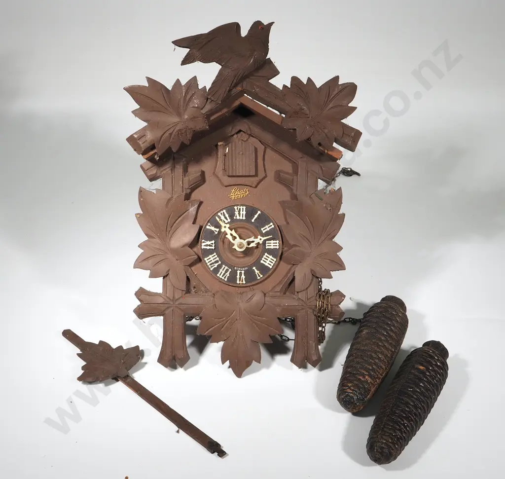 Vintage Schatz Cuckoo Clock w Eight Day Movement Image 1++